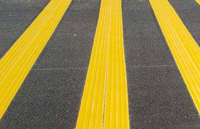 這8種不同顏色、形態(tài)的道路交通標線，有什么作用呢？